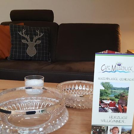 Hotel-Ferienwohnungen Cafe Maarblick Schalkenmehren Dış mekan fotoğraf