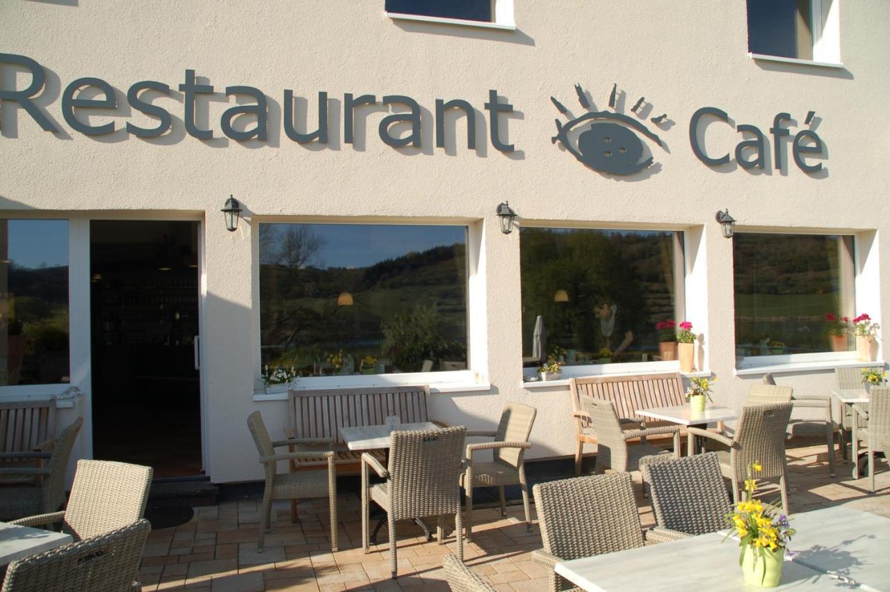 Hotel-Ferienwohnungen Cafe Maarblick Schalkenmehren Dış mekan fotoğraf