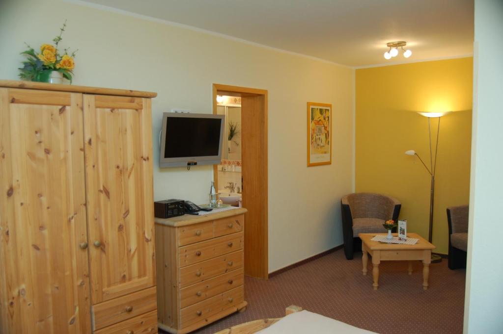 Hotel-Ferienwohnungen Cafe Maarblick Schalkenmehren Oda fotoğraf