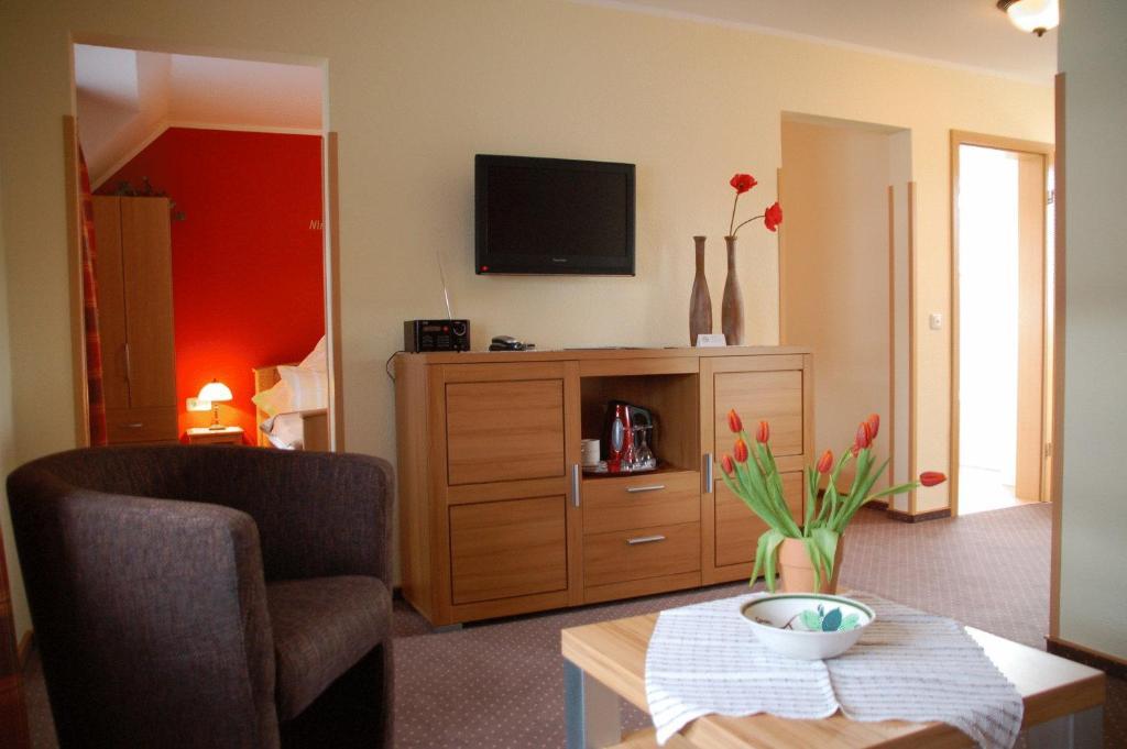 Hotel-Ferienwohnungen Cafe Maarblick Schalkenmehren Oda fotoğraf