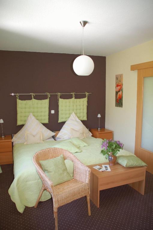 Hotel-Ferienwohnungen Cafe Maarblick Schalkenmehren Oda fotoğraf